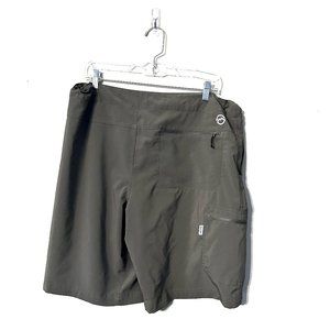 Magellan Outdoors Water-Repellent Fish Gear Shorts- L